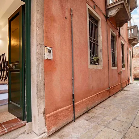 Ca' Lionpardo Apartment *